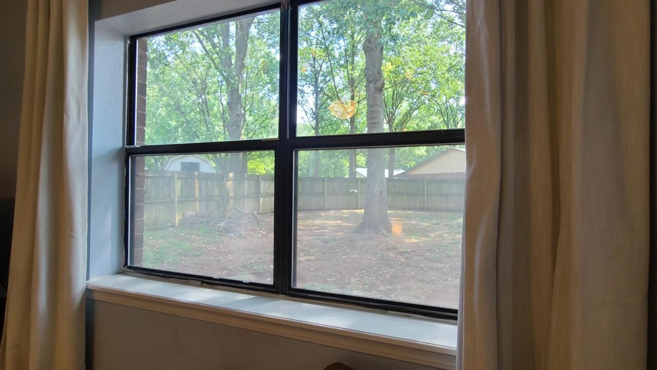 Centrally Located In Rogers And Bentonville! -Private Rooms Екстериор снимка