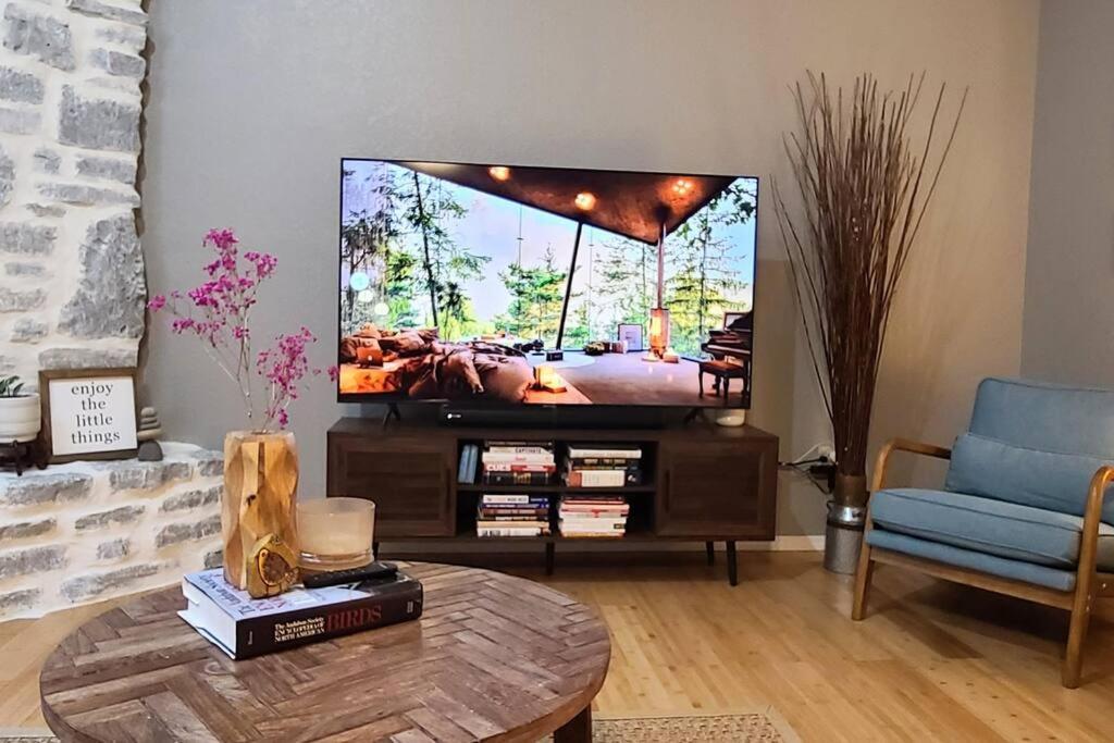 Centrally Located In Rogers And Bentonville! -Private Rooms Екстериор снимка