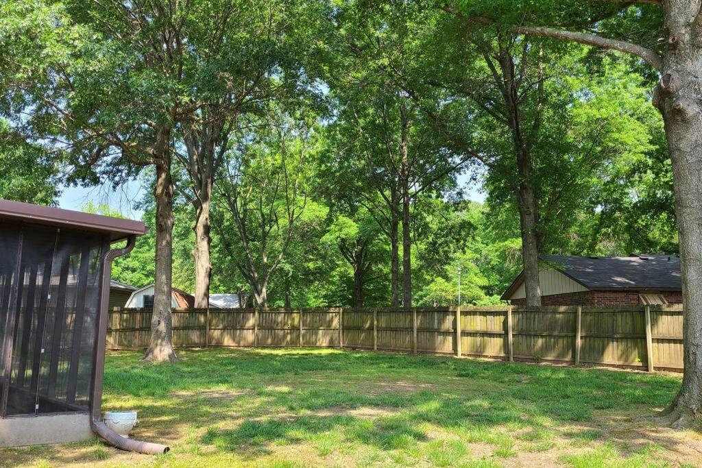 Centrally Located In Rogers And Bentonville! -Private Rooms Екстериор снимка