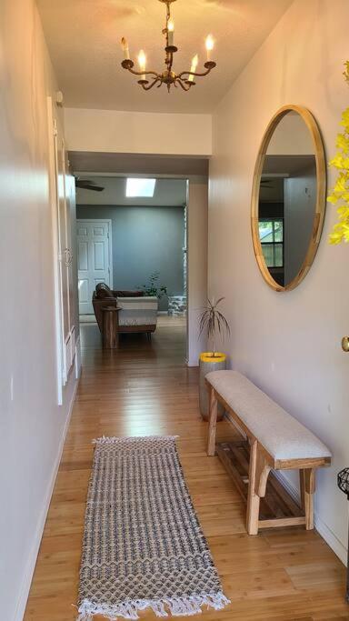 Centrally Located In Rogers And Bentonville! -Private Rooms Екстериор снимка